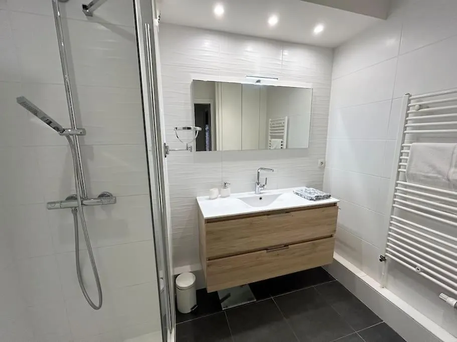 Apartment Appartement Avec Balcon Lyon