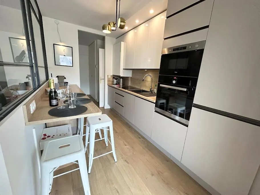 Apartment Appartement Avec Balcon Lyon