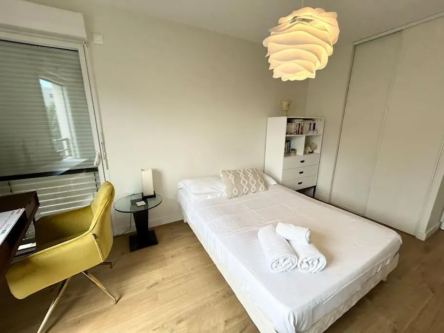 Appartement Avec Balcon Lyon 0*,  France